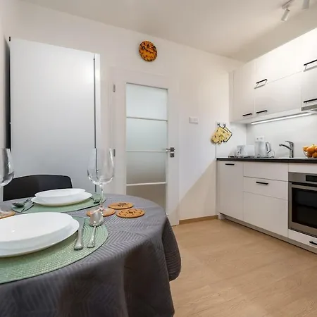 The Hive Old Town Apartman