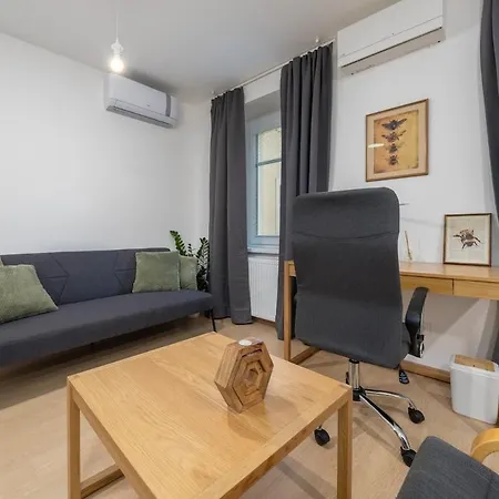 The Hive Old Town Apartman